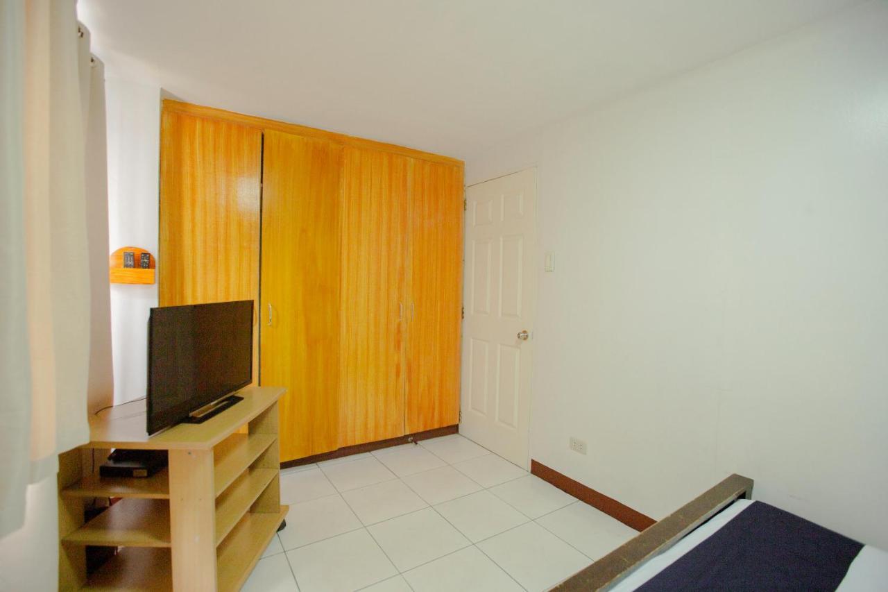 Newgrange Condotel Bandar Quezon Luaran gambar