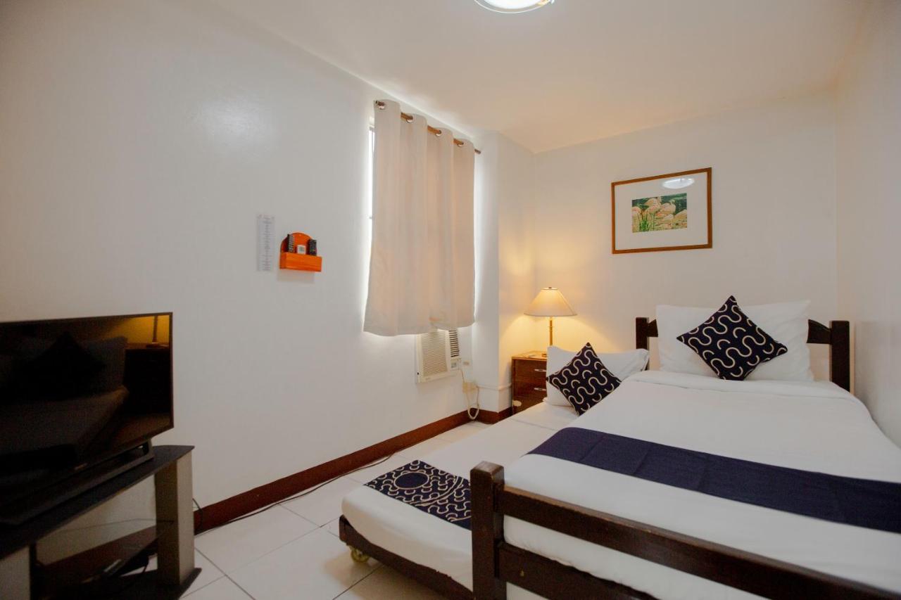 Newgrange Condotel Bandar Quezon Luaran gambar