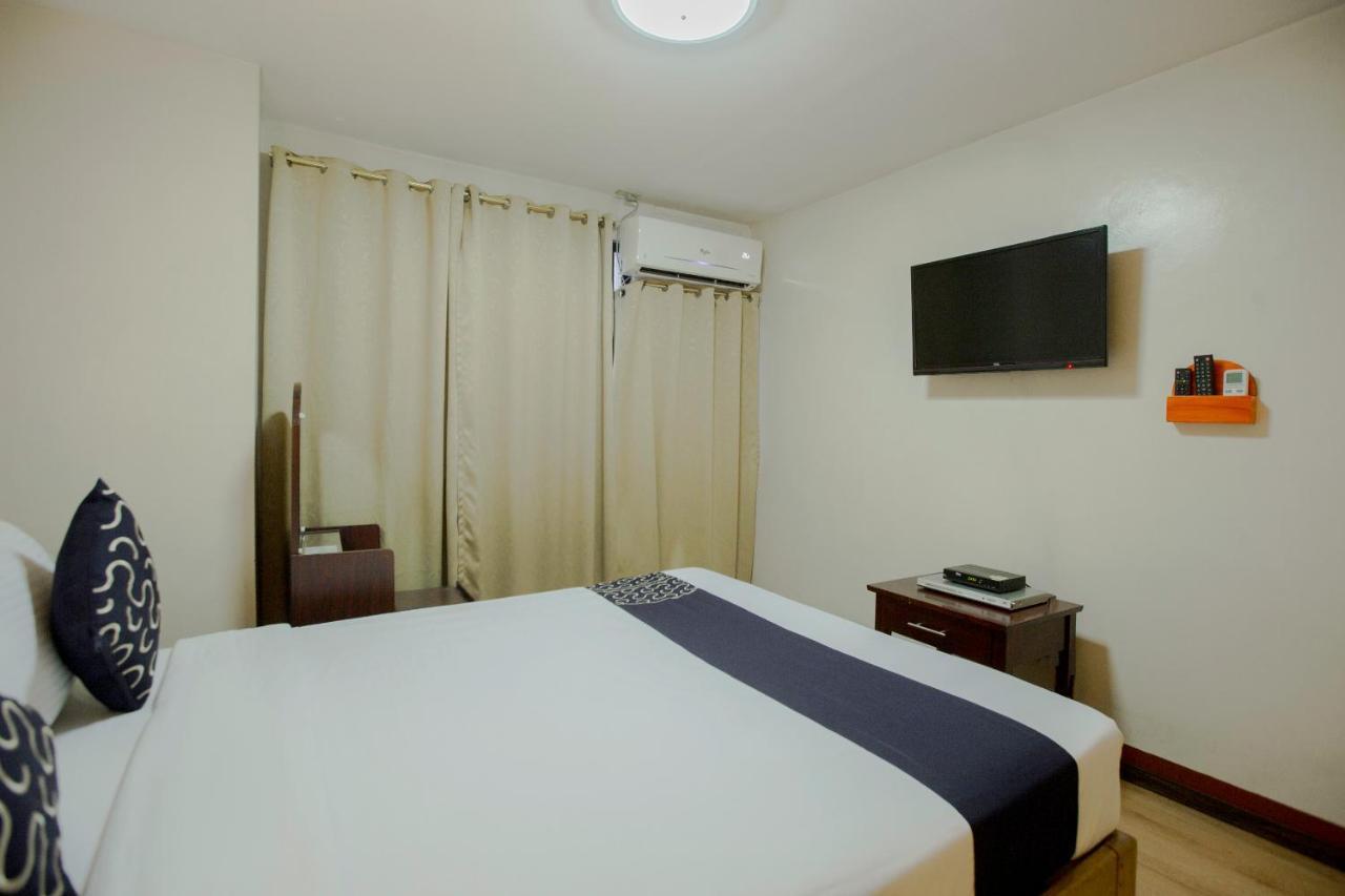 Newgrange Condotel Bandar Quezon Luaran gambar