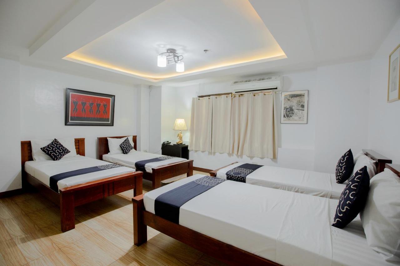 Newgrange Condotel Bandar Quezon Luaran gambar